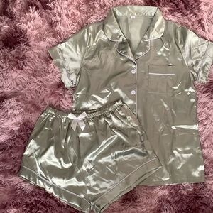 NWOT Satin/Silk Moss Green/White Pj 2piece Set